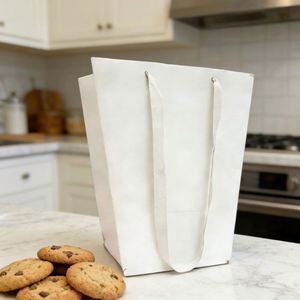 ถุงของขวัญกระดาษคราฟท์รูปทรงสี่เหลี่ยมคางหมูที่เป็นมิตรกับสิ่งแวดล้อม กล่องของขวัญช่อดอกไม้ทำมือที่รีไซเคิลได้และย่อยสลายได้ บรรจุภัณฑ์ของขวัญสำหรับวันหยุด - Product Image 4