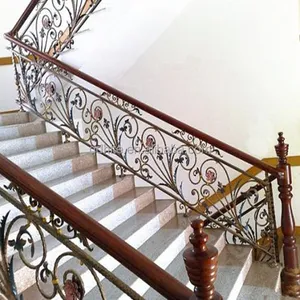 室内或室外熟铁螺旋楼梯或热镀锌钢螺旋楼梯