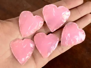 หินโอปอลสีชมพูรูปหัวใจ งานฝีมือหินเจียระไนสำหรับทำเครื่องประดับ ของตกแต่งบ้าน ของขวัญ - Product Image 2