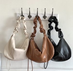 Nuevo diseño de bolso de mano para mujer de cuero PU de alta calidad con cuerpo inclinado y gran capacidad. - Product Image 1