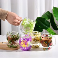 Mug en verre à double paroi avec fleurs séchées, style frais, avec poignée, cadeau créatif, multi-usage, haute esthétique, approvisionnement transfrontalier