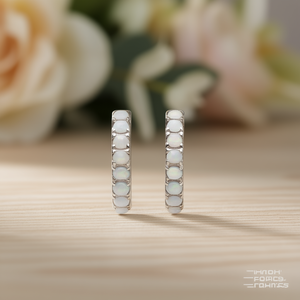 Orecchini a Cerchio Chao Forces Opal in Argento 925 con Incastonatura a Canale, Minimalisti, da Donna, per Uso Quotidiano, Tono Oro Bianco - Product Image 2