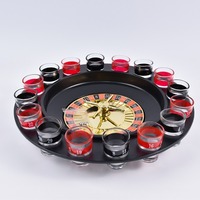 Vente en gros usine Chine : Ensemble de jeu de roulette russe 16 verres en plastique noir pour KTV et soirées, avec plateau de jeu, emballage boîte couleur et blister