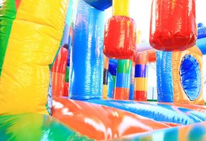 Château gonflable à thème de blocs de construction avec toboggan, grand château gonflable pour enfants, idéal pour les fêtes - Product Image 6