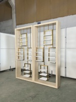 Présentoir à lunettes en bois de chêne clair avec étagères suspendues dorées et panneaux blancs, autoportant, certifié CE ETL pour magasin d'optique