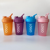 20oz Portable Gym Sports Bouteille d'eau en plastique avec mélange pour balle pour shaker à poudre