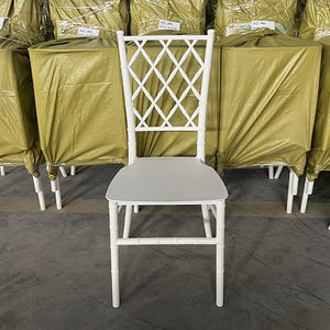 Fabrication chinoise, vente en <span class=keywords><strong>gros</strong></span>, chaises de restaurant en PP blanches bon marché pour lui et elle, chaises en plastique Chavari pour événements - Product Image 1