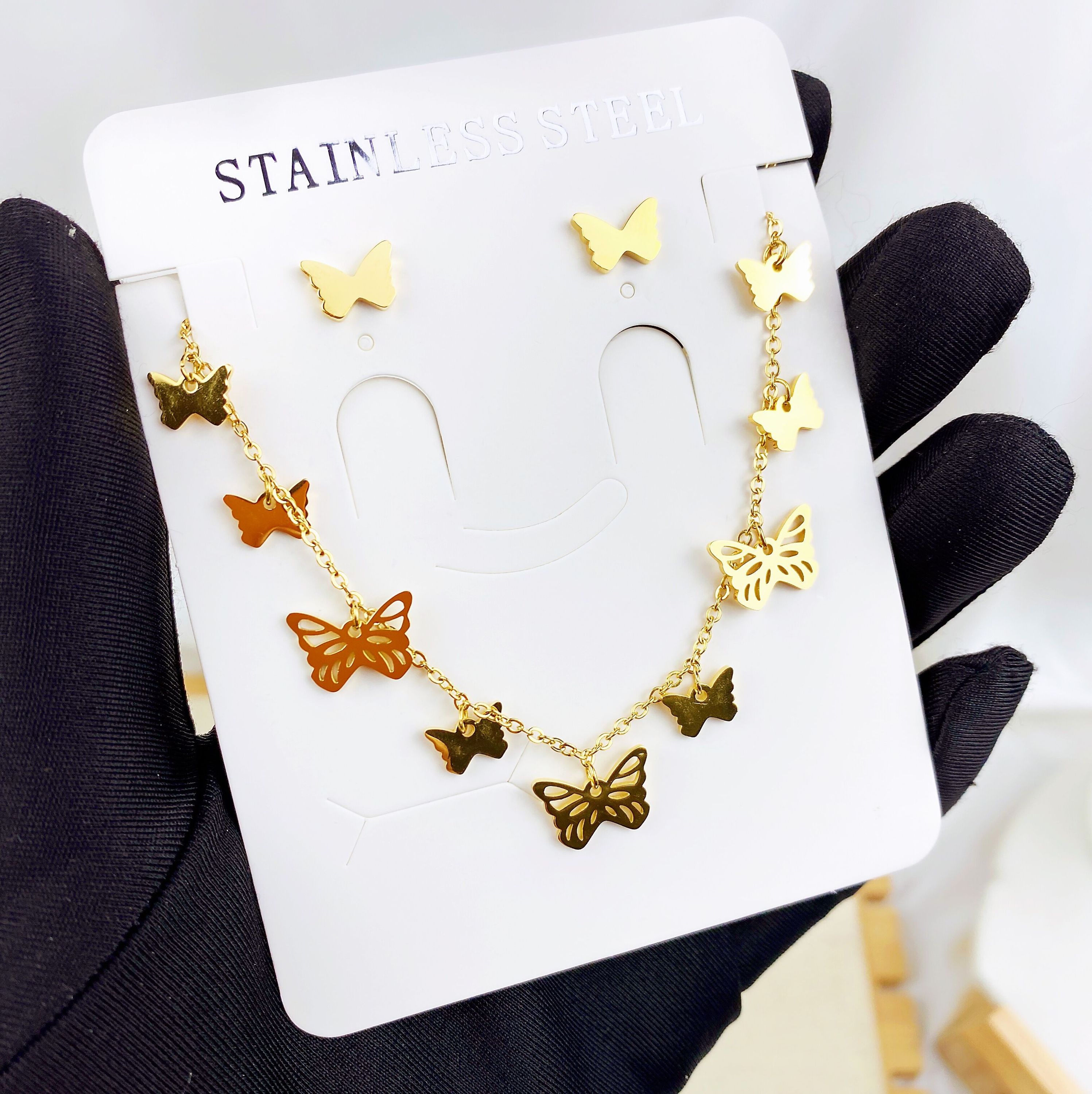 De moda Simple de plata al por mayor múltiples colgante de mariposa y chapado en oro mariposa pendientes joyería conjunto
