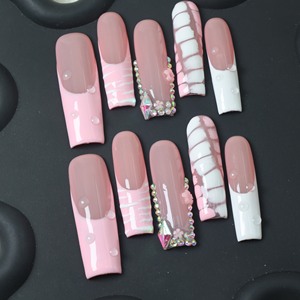 Uñas postizas de lujo de acrílico, largas, tipo ataúd, color rosa, cobertura completa, hechas a mano, con pedrería de estrellas, precio de fábrica al por mayor. - Product Image 1