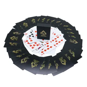 批发高品质标志设计广告牌扑克防水耐用定制塑料扑克牌带盖盒