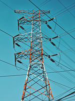 Tour de support en acier galvanisé à chaud pour ligne de transmission, tour en treillis guyé en acier cornière, utilisée comme mât d'antenne de télécommunication