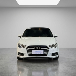 <span class=keywords><strong>Audi</strong></span> <span class=keywords><strong>A3</strong></span> Limousine 35 <span class=keywords><strong>TFSI</strong></span> 2020, 4 Porte, 5 Posti, Cambio Automatico, Guida a Sinistra, Berlina a Benzina 1.4T L4 FWD con Telecamera Posteriore - Product Image 1