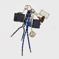 Porte-clés de sac à main de style preppy de qualité JS, breloque de valise, pendentifs billet et chapeau de sorcière, porte-clés de sac à dos avec pompon en corde tressée
