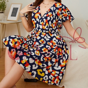 Robe ample à manches courtes <span class=keywords><strong>et</strong></span> col en V bleu imprimé pour femmes grandes tailles KISS ME ANGEL - Product Image 1