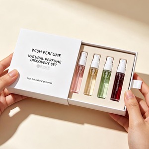 Set Regalo di Profumi Naturali Wish: 4 Flaconi Spray in Vetro da 2ml, Confezione Regalo Personalizzabile per Campioni di Fragranze di Nicchia - Product Image 4