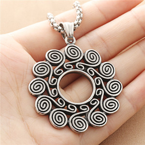 Collier géométrique rétro pour homme en acier inoxydable style européen et américain avec pendentif fleur creuse 190180 - Product Image 3
