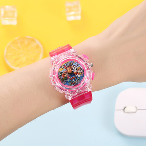 Montre créative colorée à quartz avec bracelet en acrylique et veilleuse, cadran 40 mm, autonomie de 2 ans, style dessin animé pour enfants (primaire et collège) - Product Image 5