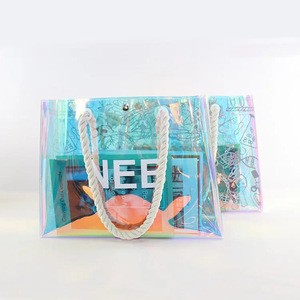 Sac fourre-tout de plage en PVC holographique irisé avec logo personnalisé, poignée en corde de coton épaisse et motif lettres - Product Image 2