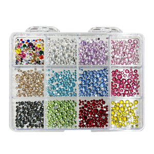 ชุดเครื่องประดับเล็บแบบติดเพชรทรงกลมสีขาว 12 ช่อง บรรจุในกล่องขายส่ง - Product Image 4
