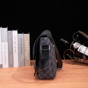 Bolso Cruzado de Moda Europeo-Americana para <span class=keywords><strong>Hombre</strong></span>, con Tapa Abatible, de PU con Diseño de Cocodrilo, Horizontal, Informal, <span class=keywords><strong>Portadocumentos</strong></span>, <span class=keywords><strong>Mochila</strong></span> a Cuadros - Product Image 3