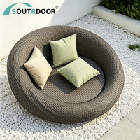 Fabricant de Foshan : Lit de jour Bali d'extérieur en osier et rotin, chaise de piscine moderne, chaise longue de soleil réglable avec coussin, portable pour cour