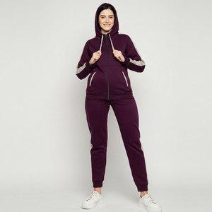 Hauts d'hiver décontractés pour femmes les plus vendus ensembles de style de rue longs et courts avec des vêtements de jogging à motif solide - Product Image 1