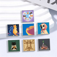 En gros, épingles en émail mignonnes en forme de chat, badges en métal d'animaux de dessin animé, épingles de revers carrées en gros pour sacs à dos, vestes, broches personnalisées