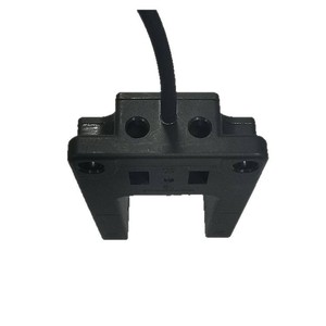 Sensor Fotoeléctrico en Forma de U con Clasificación de Protección IP65, Ancho de Ranura de Detección de 30 mm para Equipos Eléctricos - Product Image 1
