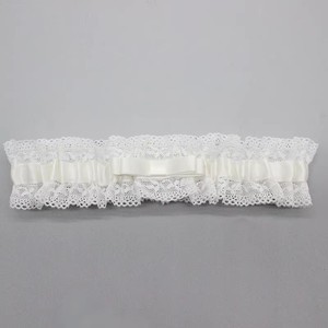 M80039-3 Jarretière de mariée simple et parfaite en dentelle - Product Image 2