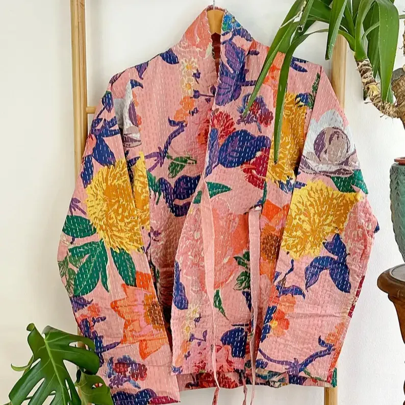 Nueva moda india hecha a mano Kantha Kimono Chaquetas de algodón Lino natural Kantha Kimono Batas a precios de fábrica al por mayor OEM a granel