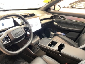 Dongfeng Aeolus L7 2025 - SUV électrique confortable avec climatisation automatique, sièges en cuir, phares entièrement à LED, autonomie de 518 km - Product Image 6