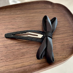 โบว์ผ้าไหมสีสันสดใสแสนน่ารักสำหรับเด็กผู้หญิง จับคู่กับกิ๊บติดผม BB อุปกรณ์ตกแต่งผมสำหรับเด็กผู้หญิง กิ๊บติดผมเด็กผู้หญิง - Product Image 3