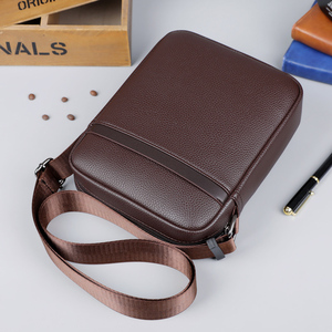 Bolso Bandolera Deportivo Casual de Alta Calidad para Exteriores, Bolso de Pecho Multicompartimento de PU para Negocios - Product Image 1