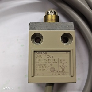   ลิมิตสวิตช์ D4C-3332 SPDT ขั้วต่อแบบสกรู IP20 เซ็นเซอร์โลหะ - Product Image 5