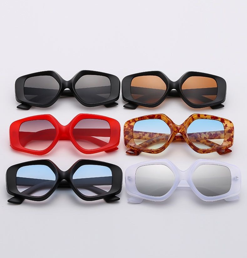 Shop Our 2023 Leopard Colorful Sunglasses - UV400 Protection display picture 3