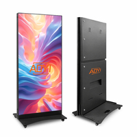 Layar LED Poster Pintar P2.5 Portabel Luar Ruangan Kecerahan Tinggi, Papan Lipat dengan Stand Bergerak Animasi untuk Periklanan