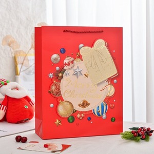 Sacs cadeaux de Noël de luxe estampillés à chaud, fabricant vietnamien, sacs d'emballage personnalisés de haute qualité pour marchandises - Product Image 5
