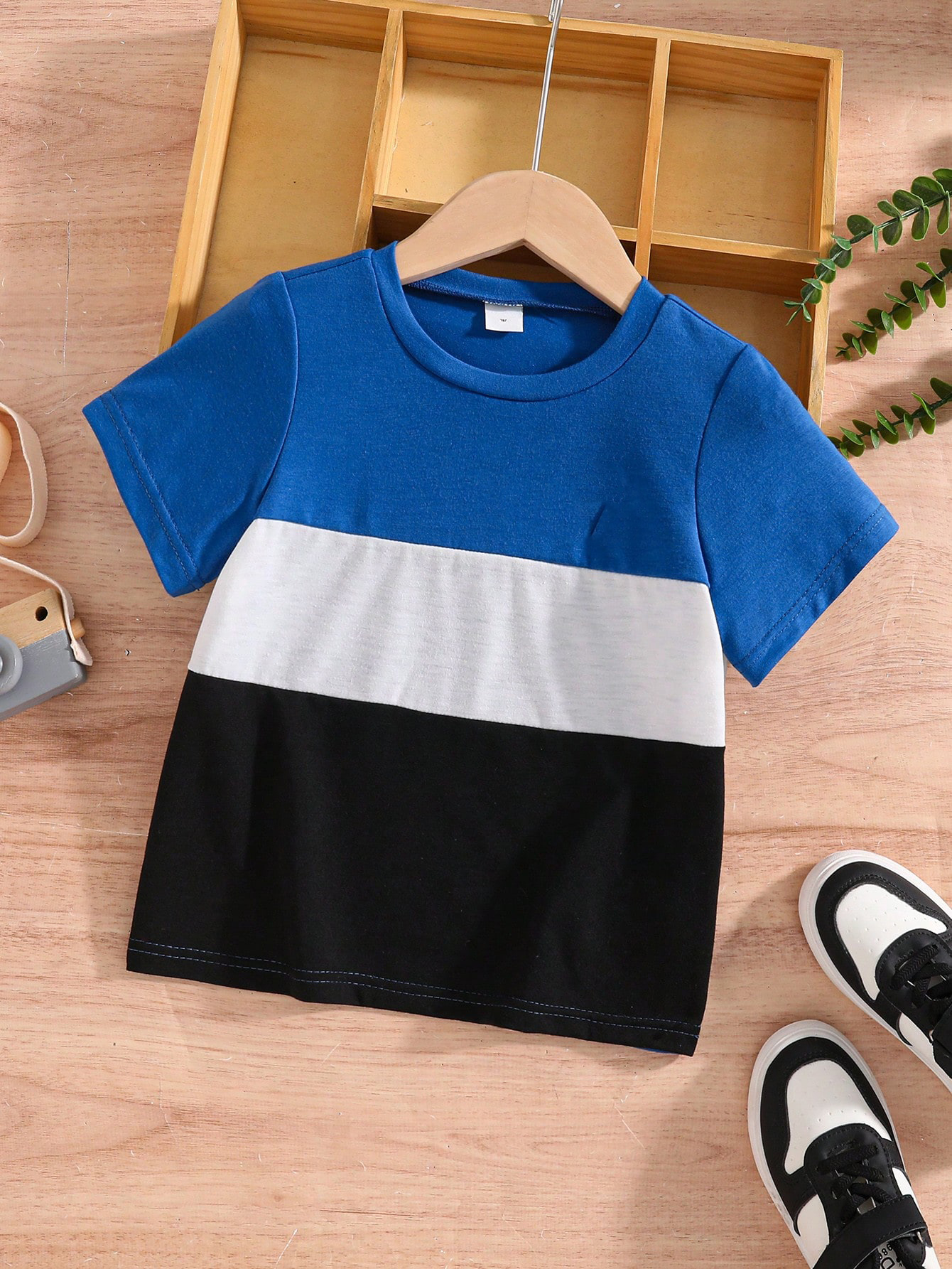 Bleu, blanc, noir