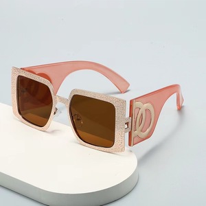 New Design Summer Women Men Big Wide Metallic Frame Square Sun Glasses <b>Sunglasses</b> UV Protection Sun <b>Shades</b> - Product Image 2