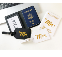 Ensemble porte-passeport et étiquette de bagage en cuir PU personnalisé Mr et Mme, cadeau de voyage de lune de miel sur mesure, organiseur de documents