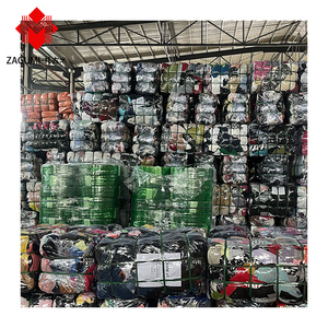 Hissen Venta <span class=keywords><strong>al</strong></span> por <span class=keywords><strong>Mayor</strong></span> de Contenedores de <span class=keywords><strong>Ropa</strong></span> Usada de Marca, Fardos de <span class=keywords><strong>Ropa</strong></span> Vintage de <span class=keywords><strong>España</strong></span>, <span class=keywords><strong>Ropa</strong></span> Premium de Segunda Mano para Hombre - Product Image 3