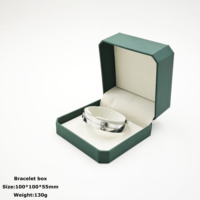 Estuche Portátil Octogonal Verde Texturizado para Joyas con Cierre de Hebilla, Empaque Premium para Anillos, Pulseras y Collares