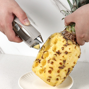 Éplucheur manuel de tiges de fraises, outil de cuisine pour enlever les yeux des tomates et des <span class=keywords><strong>ananas</strong></span>, couteau en plastique et acier inoxydable - Product Image 3