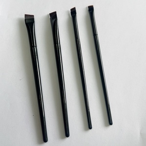 Pennello Sottile Angolato Nero Portatile per Sopracciglia, Strumento Singolo per Tinta Sopracciglia e Contorno Eyeliner - Vendita all'Ingrosso - Product Image 5