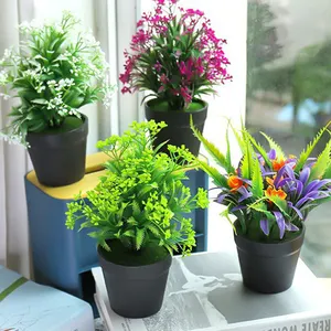 Маленький искусственный бонсай с черными горшками, искусственные растения и хмель, цветок, трава, искусственные зеленые растения, цветок бонсай