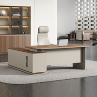 Bureau de direction en bois de luxe, design créatif et biseauté, personnalisé pour le bureau - Modèle en promotion