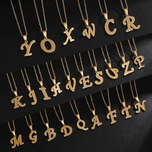 ชุดเครื่องประดับสร้อยคอและต่างหูสแตนเลสสตีลชุบทองคำ ตัวอักษรภาษาอังกฤษ 26 ตัว สำหรับผู้หญิงและเด็กผู้หญิง - Product Image 3