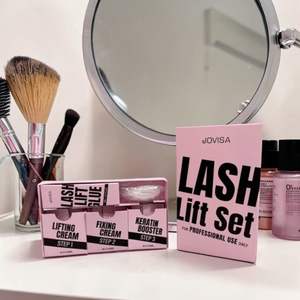 Kit de Lifting de Pestañas JOVISA con Líquido y Crema con Queratina, Fórmula Segura y Suave para un Rizado Natural de las Pestañas, para Todo Tipo de Pestañas - Product Image 1