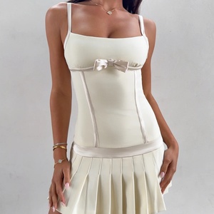 Robe Courte d'Été Blanche Personnalisée pour Femme, Col Carré, Décor Nœud, Bustier Cami, Jupe Plissée, Style Preppy - Product Image 2