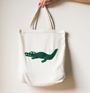 Vente de gros Sac à provisions bio en coton design tendance avec impression de logo personnalisé disponible dans toutes les tailles, styles et couleurs - Product Image 1